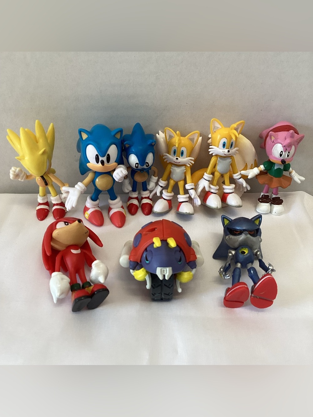 Sonic the Hedgehog Figurine SET. TAILS, AMY ROSE,SHADOW, KNUCKLES